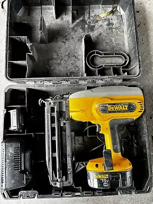 Dewalt Dc617 Cordless 18v Finish Nailer With Battery / Charger / Xr  Adapter • $260