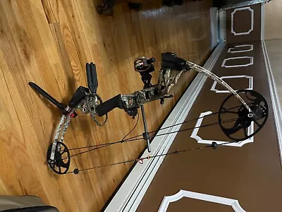 Compound Bow • $250