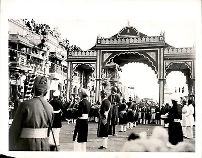 LD348 1939 Original Photo UNRIVALED SPLENDOR MAHARAJAH OF MYSORE GOLDEN THRONE • $20