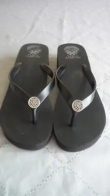 Vince Camuto Black Flip Flops / Sandals Size 10 • $20
