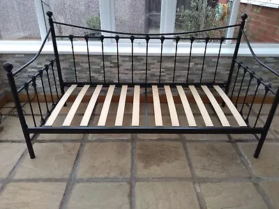 Black Metal Single Day Bed Frame  • £35