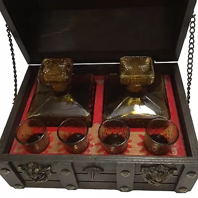 Vintage Wood Treasure Chest Bar Set With 2 Amber Liquor Decanters 4 Shot Glasses • $180.99