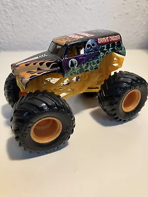 Hot Wheels Monster Jam Grave Digger W/ Orange Cage & Wheels 1:64 Loose • $9.99