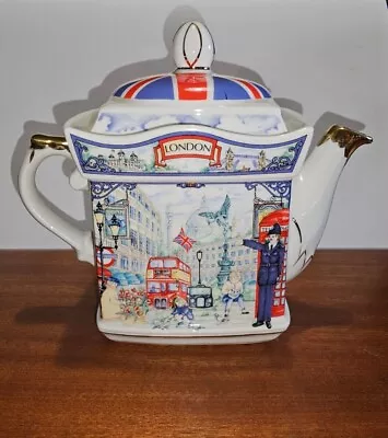 Vintage Sadler England LONDON HERITAGE Collector's Teapot • $75