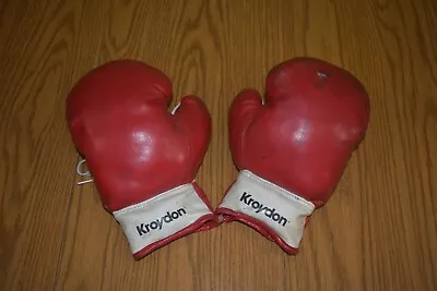 Kroydon  Boxing Gloves 10 Ounce Nylon Stitched RED RARE Vintage • $17.99