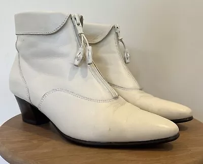 Ipanema - White Zip Up Ankle Boot - EU 38 / UK 5 • £9.99