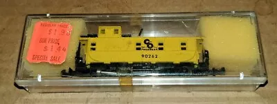 N Scale AHM Chesapeake & Ohio Yellow Caboose  C & O  90262 • $7