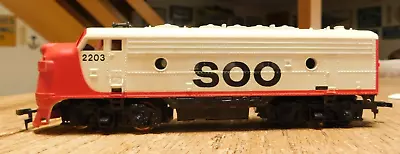 Vintage Powered Life Like Trains HO Scale SOO Line F-7 Diesel Locomotive #2203 • $19.99