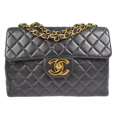 Chanel Black Lambskin Jumbo Classic Flap Bag 88944 • £3890.10