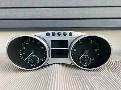 Mercedes Ml W164 Speedometer Instrument Cluster 3.0 Cdi Diesel A2515400748 • $50