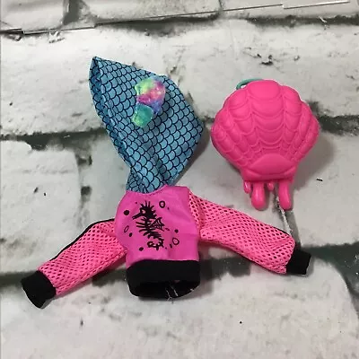 Monster High Lagoona Blue Doll 2022 G3 Seahorse Hoodie Clamshell Backpack Lot • $12