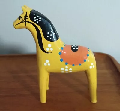 10cm Akta Dalahemslojd Swedish Dala Rattvik Horse John Gudmunds Yellow Vintage  • £95