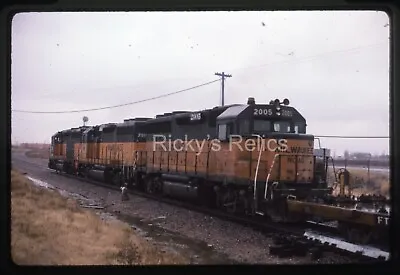 Original Slide MILW #2005 EMD GP40 Milwaukee Road 1986 Action • $6.75