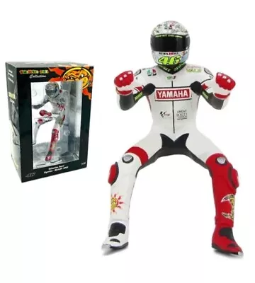 Minichamps Valentino Rossi Valencia MotoGP 2005 Sitting Figurine - 1/12 Scale • £35.92