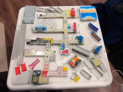 World's Smallest Matchbox 1990 Vintage Mini Playset LOT Of 10+ Buildings +Extras • $4.25