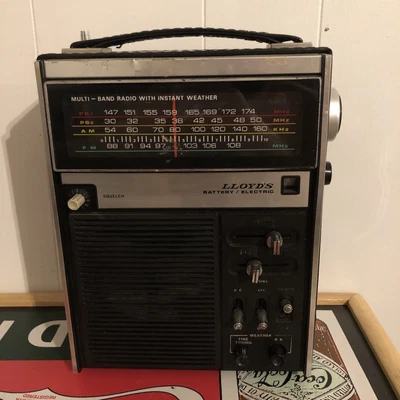 $74.99 • Buy Vintage Radio LLOYD'S N684B-175A Transistor Portable MULTI-BAND 1970s  Works