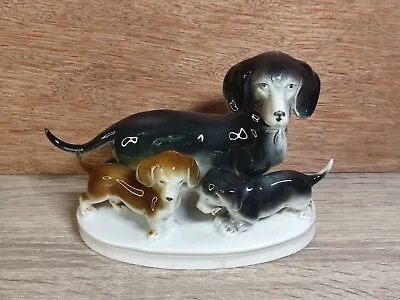 Vintage German Dachshund Dogs Porcelain Figures No 7516 - Approx 17.0cm Long • £9.99