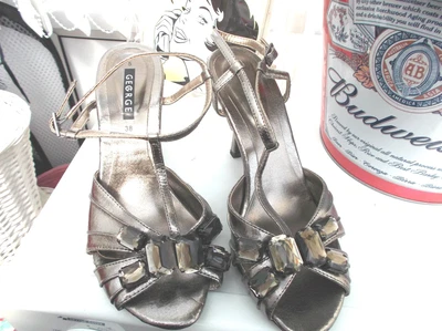 £8 • Buy Size 5 Ladies Heeled Shoes Bronze With Big Stones On The Front