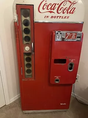 1950's Coca Cola Vendo 81 D Coke Machine Works • $4000