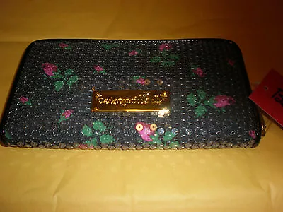 Betsey Johnson Betseyville Black Sequined Rose Buds Wrap Around Zipper Wallet • $17.49