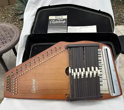 Oscar Schmidt Autoharp 15 Chord 36 String With Case & Tuning Tool Vintage • $125