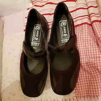 Easy B Shoes 5 .5 Womens • £5