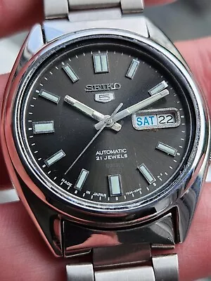 Vintage 1998 GREY SEIKO 5 Men's Automatic Day/Date Watch 7S26-3040 • £49.99