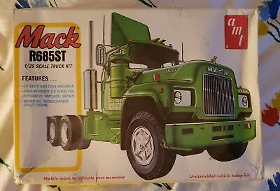 ORIGINAL 70s AMT MAC Truck R685ST 1/25 Model KIT • $24