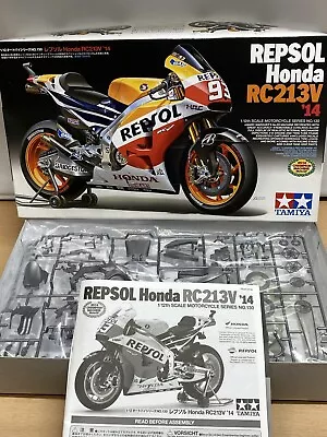 Tamiya 14130 1:12 REPSOL Honda RC213V 2014 Motorcycle Kit • £35