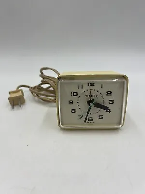 Vintage Timex Alarm Clock • $10