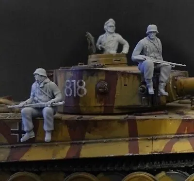 £25 • Buy WW2 German Soldiers And Tank Commander 1:16 Scale Solid Resin Figures 