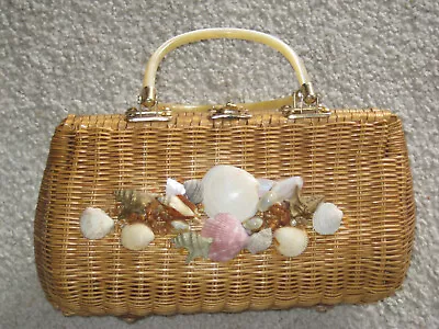 Vintage Wicker Purse With Sea Shells And Plastic Handles Nice Condition • $25.99