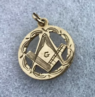 9ct Gold Masonic  Pendant - 2.6 Grams Fully Hallmarked - FREEPOST! • £94