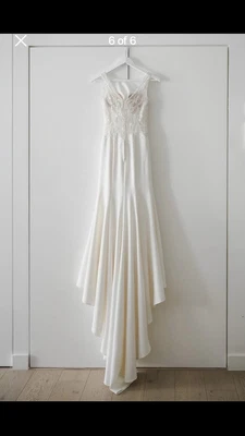 $250 • Buy Simple And Elegant Madison James Wedding Dress Petite Bridal Size 2-4 (AU6)