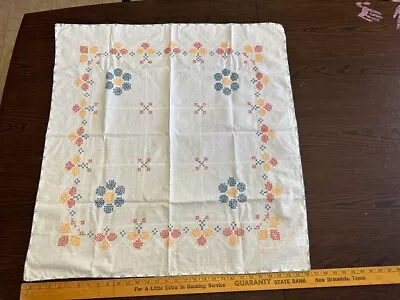 VINTAGE Red Blue Embroidered Floral Border TABLECLOTH Card Table • $35