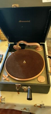 Lovely Vintage Brunswick Picnic Gramophone. 78 Rpm Record Player Decca Souundbox • £80