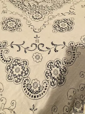 Vintage Lace QUAKER NO TAG Tablecloth 76 X64  Floral • $14.99