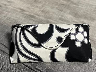 VERA BRADLEY Black & White Magnetic Eyeglass Case Pouch Sunglass Reading Glasses • $8.49