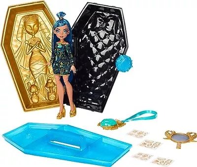 	Monster High Cleo De Nile Golden Glam Beauty Case With Tattoos And Necklace	 • $90.32