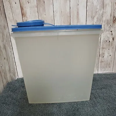 Tupperware Cereal Keeper Storage Container #469-9 W/ Flip Top Blue Lid-ECU  • $14