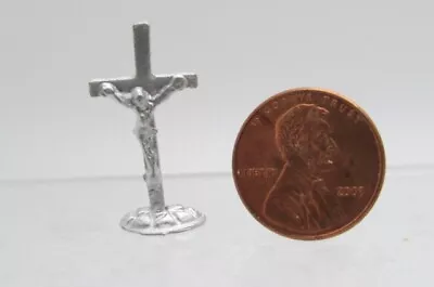 Dollhouse Miniature Metal Standing Religious Crucifix In Silver MUL710 • $2.69