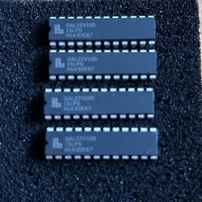 GAL22V10D-15LPN Integrated Circuit - CASE: DIP24 MAKE: Lattice Semiconductor • £12