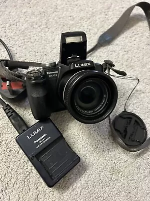 Panasonic Lumix DMC-FZ18 Digital Camera Bundle With Digital Display 18x Zoom.. • £23