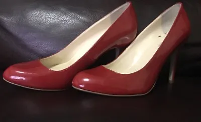 MAX STUDIO Lipstick Red Patent Leather Classic Pumps Heels Shoes Size SZ 7 M • $24.99
