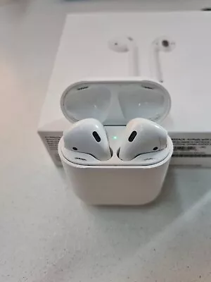 Genuine Apple AirPods(2nd Generation) Charging Case - Right One Not Working • $59.99