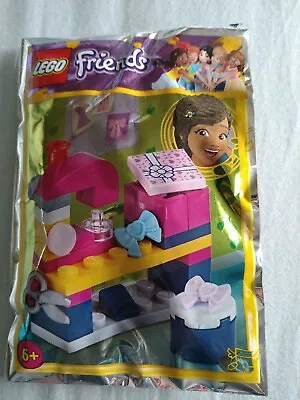 £4 • Buy LEGO FRIENDS: Young Andrea's Studio Polybag Set 561802