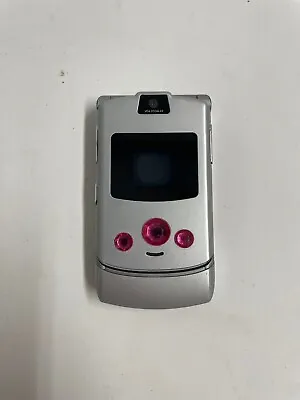 Motorola RAZR V3 Razor Flip Cell Phone Silver UNTESTED • $17.79