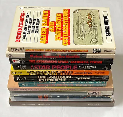 Lot Of 11 UFO Alien Books • $26