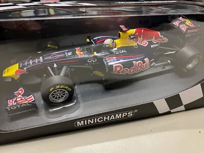 MINICHAMPS 1/18 Red Bull Racing Renault RB7 Sebastian Vettel 2011 110110001 • $205