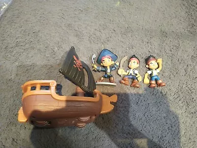 Jake And The Neverland Pirates - Hooks Battle Boat & 3 Figures • £10